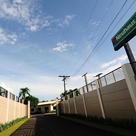 纽豪斯酒店 黎牙实比 外观 照片
