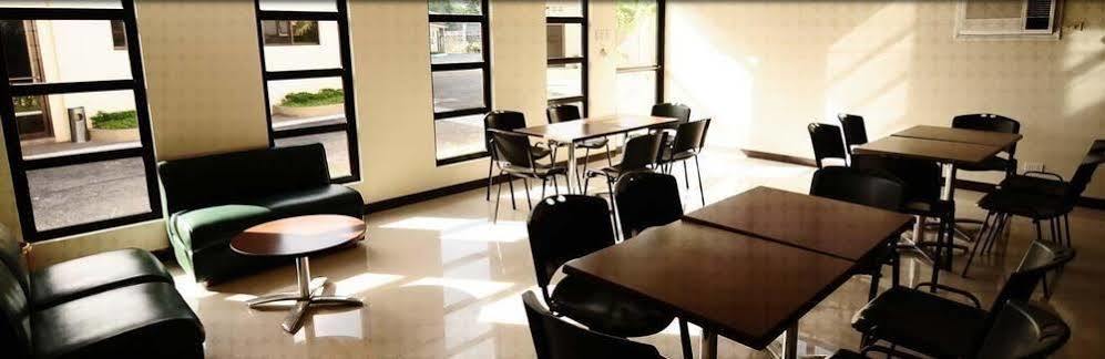 纽豪斯酒店 黎牙实比 外观 照片